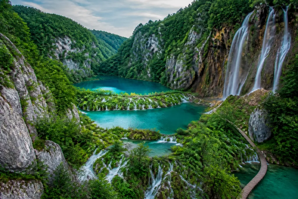 waterfalls national park lakes